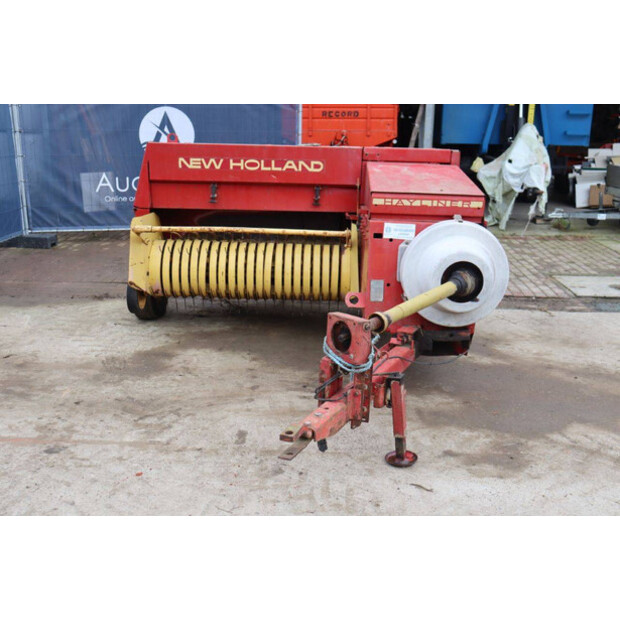 New Holland 370 Hayliner-44216393