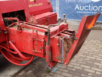 new-holland-370-hayliner-44216403
