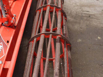 2009-kuhn-hrb302d-44216436