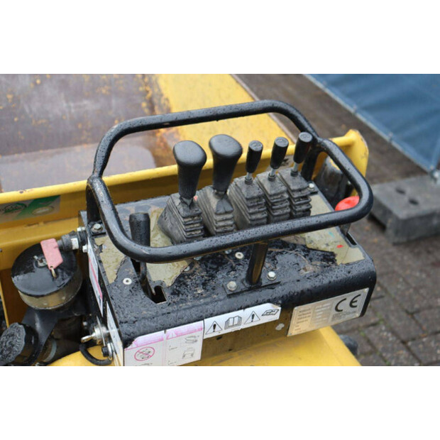 2013 كورميدي C10.80AC-44216839