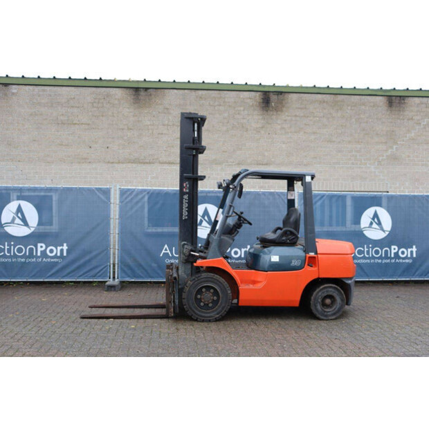 2006 تويوتا 02-7FD30-44216962