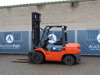 2006-toyota-02-7fd30-1393303-44216964