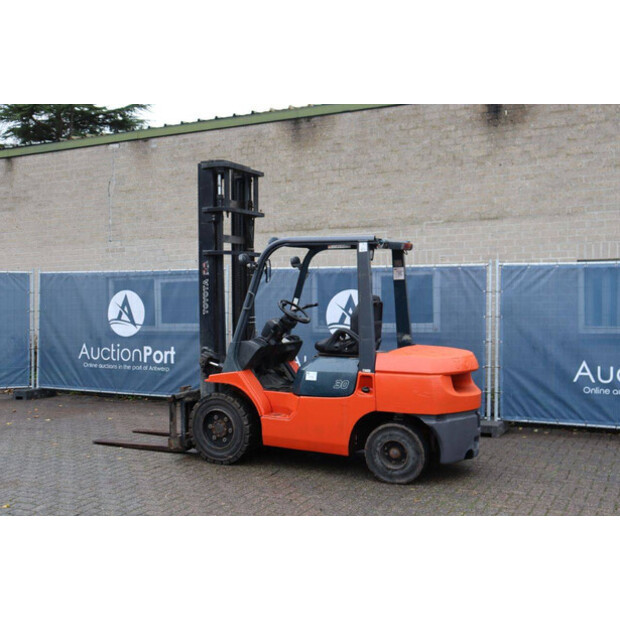 2006 تويوتا 02-7FD30-44216965