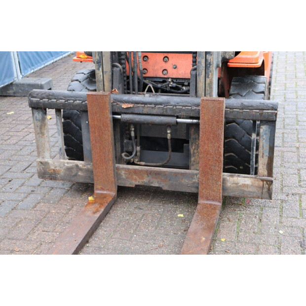 2006 تويوتا 02-7FD30-44216972