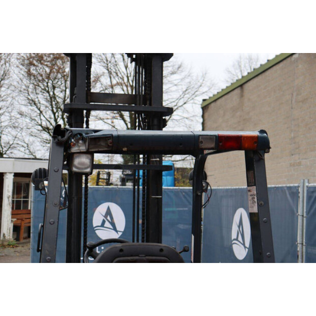 2006 تويوتا 02-7FD30-44216982