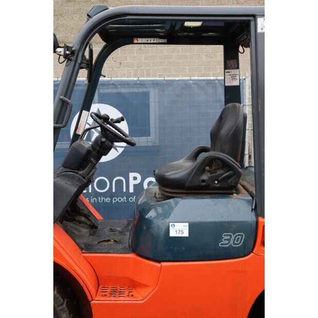 2006 تويوتا 02-7FD30-44216983