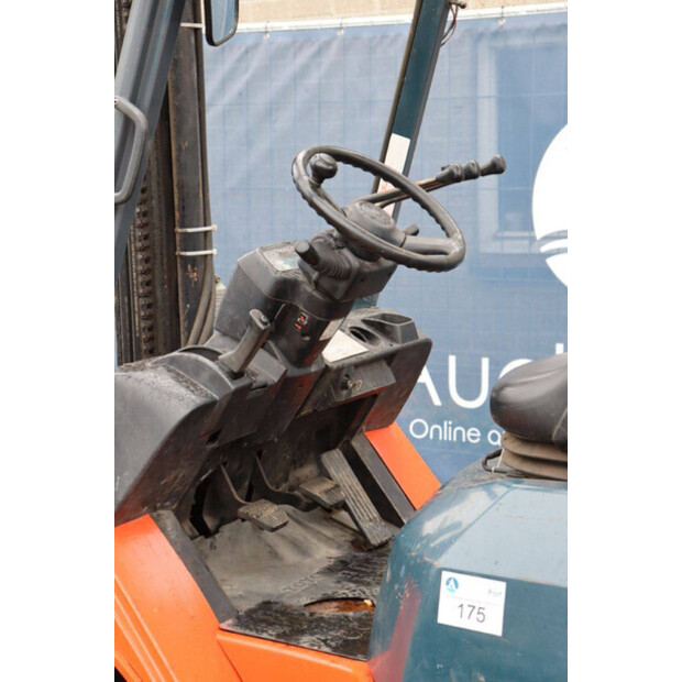 2006 تويوتا 02-7FD30-44216984