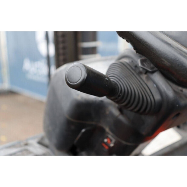 2006 تويوتا 02-7FD30-44216989