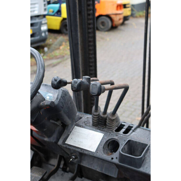 2006 تويوتا 02-7FD30-44216990