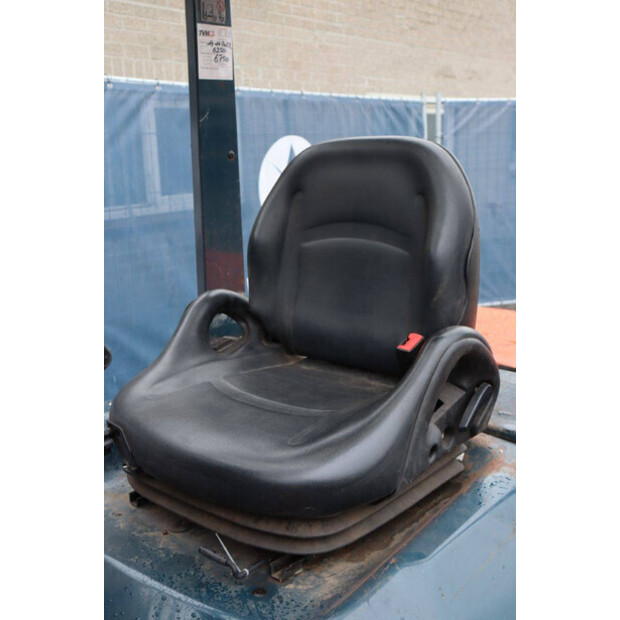 2006 تويوتا 02-7FD30-44216992