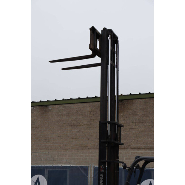 2006 تويوتا 02-7FD30-44217002