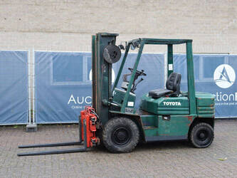 صورة ل رافعات شوكية 1991 تويوتا 02 5FD.F 25