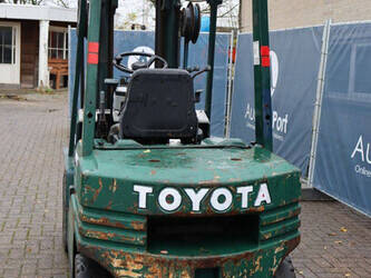 1991-toyota-02-5fd-f-25-44217055