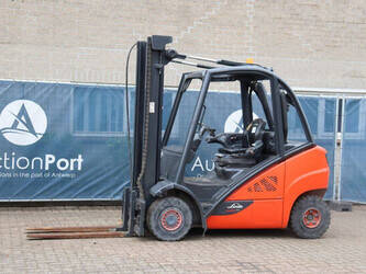 Image for FORKLIFTS 2015 Linde H20D-02/600