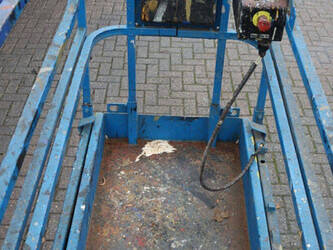 2005-haulotte-compact-8-1393313-44217360