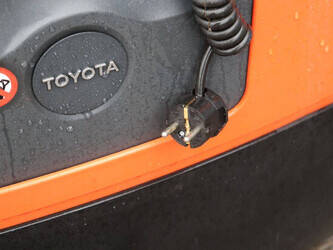 2018-toyota-bt-44217388