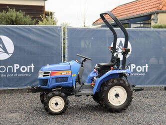 صورة ل تراكتورات زراعية 2010 لسكي TM3160F