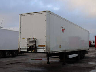 صورة ل مقطورات صندوقيجة 2011 كرون SD