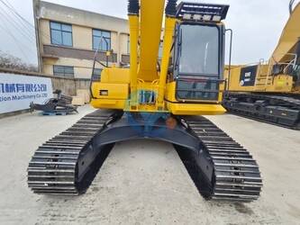 komatsu-pc210-8-1089104-44225735