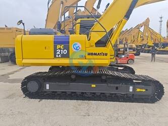 komatsu-pc210-8-1089104-44225739