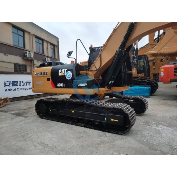 كاتربيلر 320D2-44225809