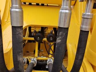 2023-komatsu-pc220-8-1393400-44231437