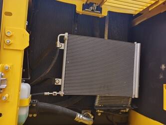 2023-komatsu-pc220-8-1393400-44231441