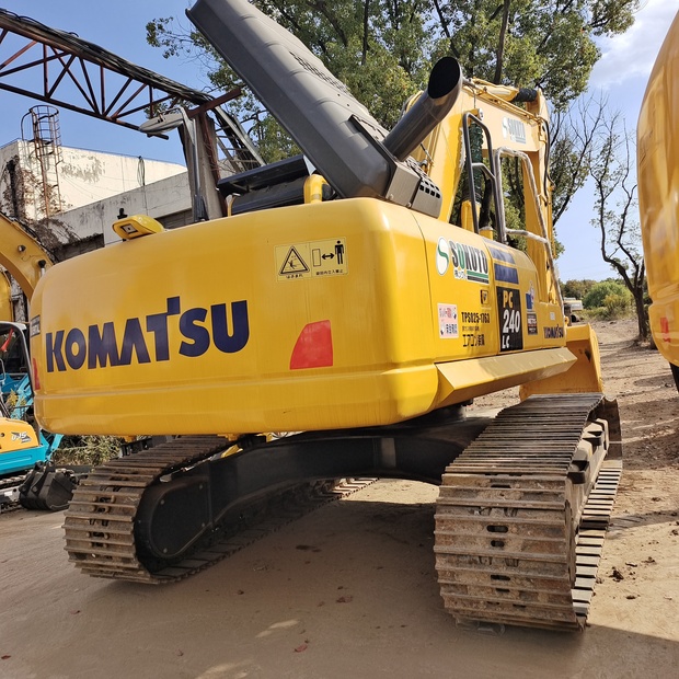 2023 Komatsu PC240LC-8-44231491