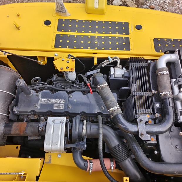 2023 Komatsu PC210-8-44231659