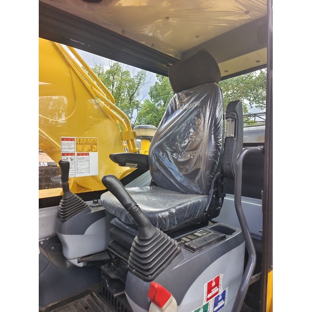 2023 Komatsu PC300-7-44231843