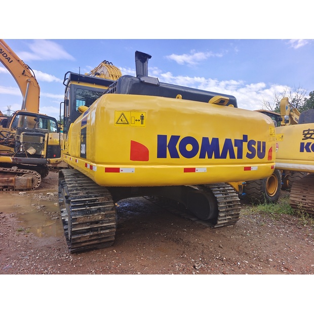 2023 Komatsu PC300-7-44231845