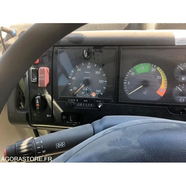 2000 مرسيدس بنز 814-44233586