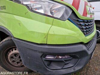 2021-iveco-35s14n-44233987