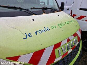 2021-iveco-35s14n-44233990