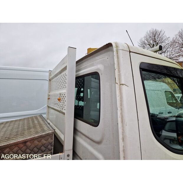 2021 Iveco 35S14N-44233996