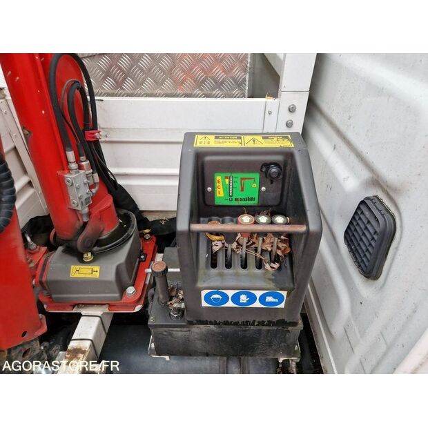 2021 Iveco 35S14N-44233999