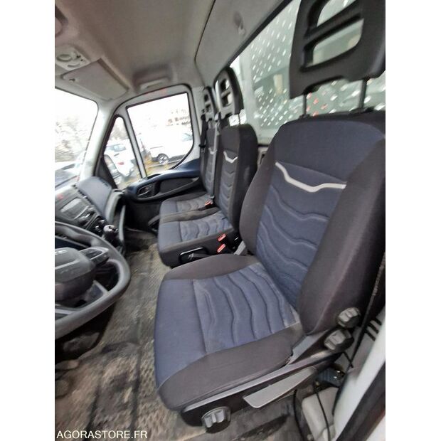 2021 Iveco 35S14N-44234018