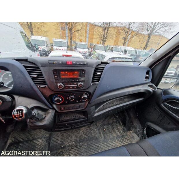 2021 Iveco 35S14N-44234022