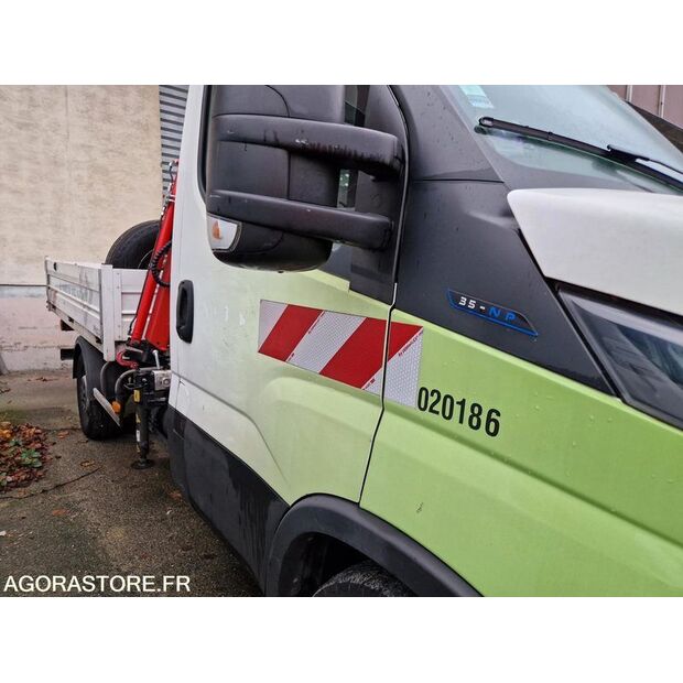 2021 Iveco 35S14N-44234284