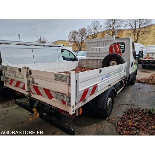 2021 Iveco 35S14N-44234286