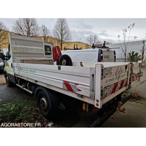 2021 Iveco 35S14N-44234287