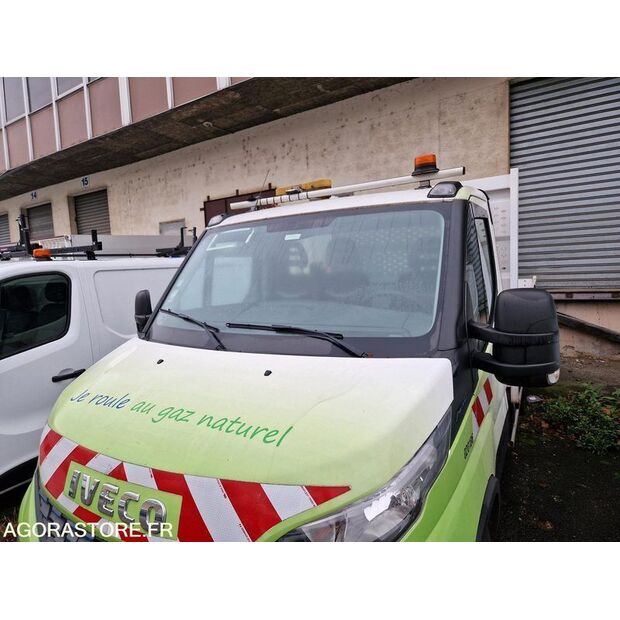 2021 Iveco 35S14N-44234291