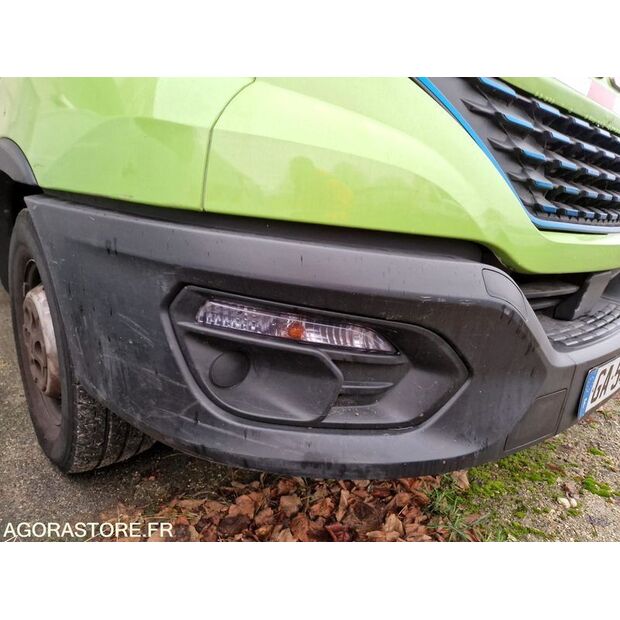 2021 Iveco 35S14N-44234294