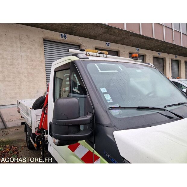 2021 Iveco 35S14N-44234297