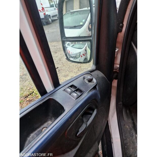 2021 Iveco 35S14N-44234321