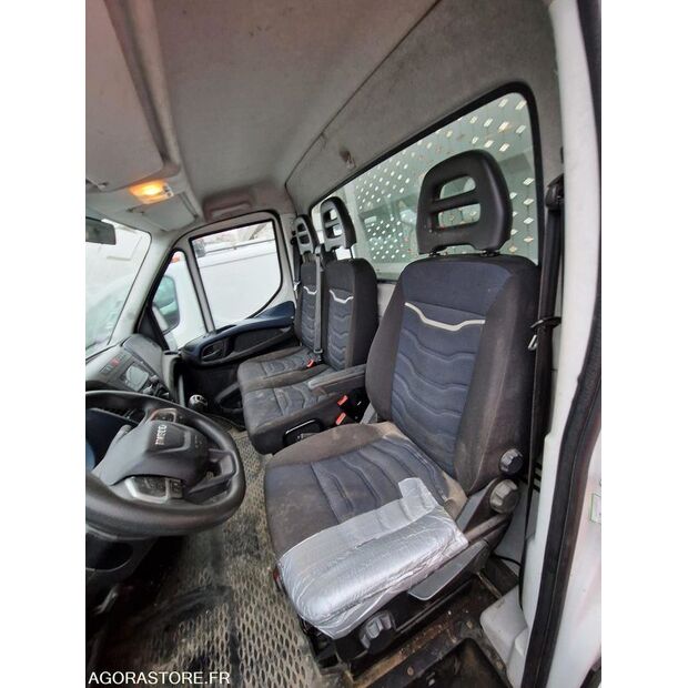 2021 Iveco 35S14N-44234322
