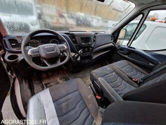 2021-iveco-35s14n-1393451-44234323