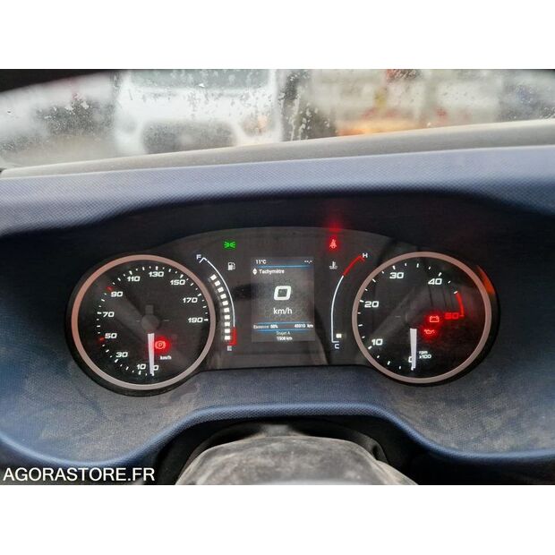 2021 Iveco 35S14N-44234326