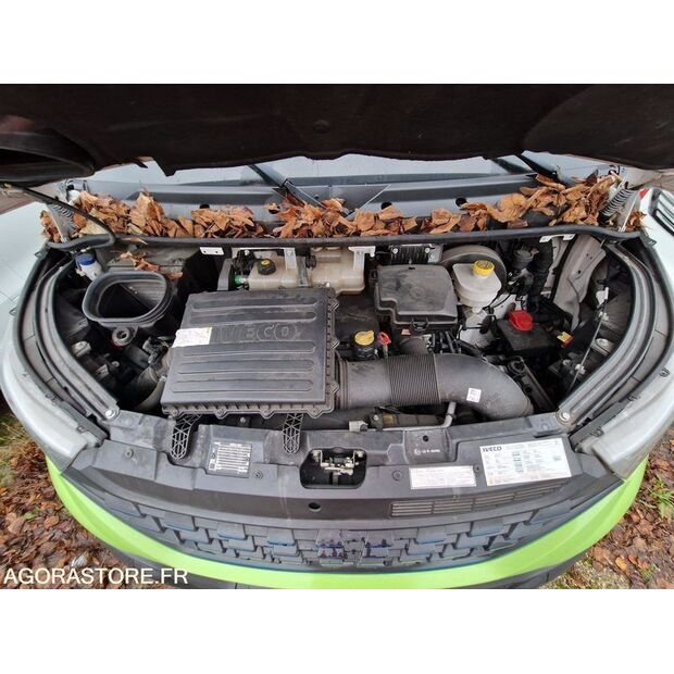 2021 Iveco 35S14N-44234329