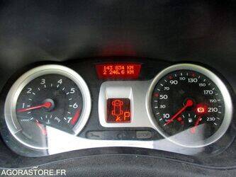 2008-renault-clio-1393061-44234464